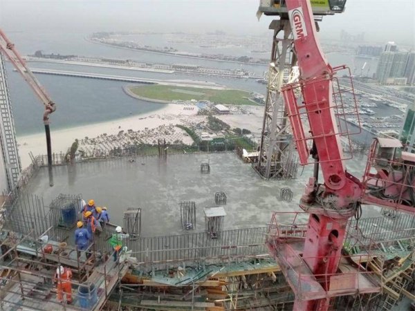 股票入门网 中企承建住宅楼项目刷新迪拜滨水住宅“天际线”